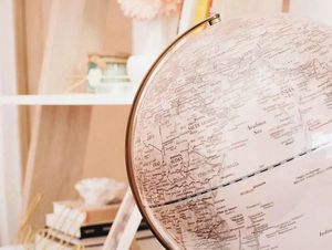 FXWO/FXRW: глобальные фонды с перебалансировкой. Как они устроены?