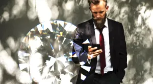 Закрытая тема. Зачем нужны ПИФы с бриллиантами и птицефабриками